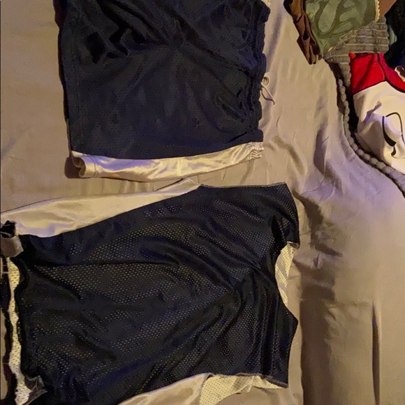 Shorts and shirt outfit - Picture 1 of 5